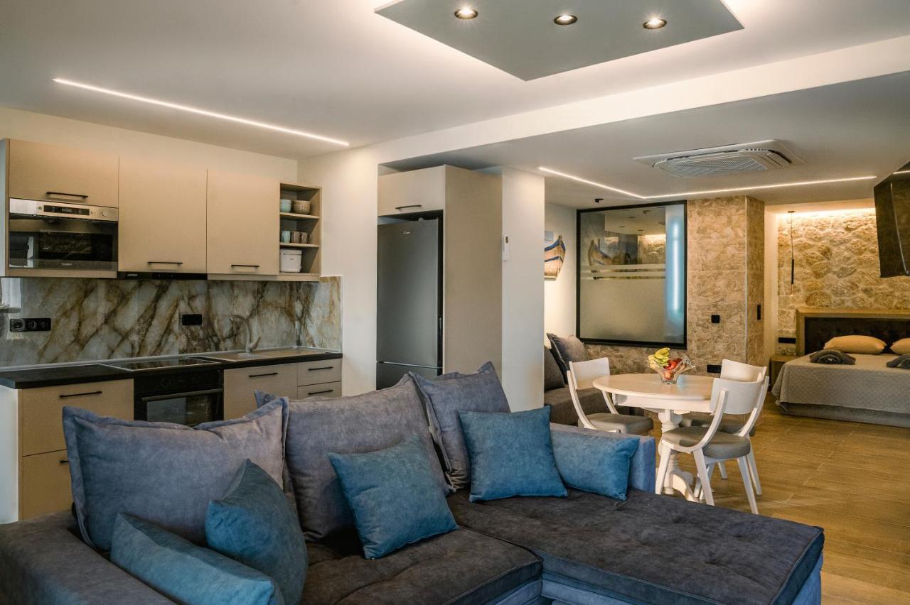 Hébergement de vacances Black Rocks Luxury Seafront