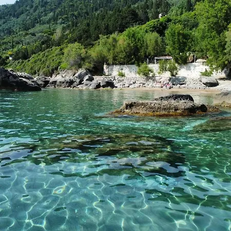 Black Rocks Luxury Seafront Beach Suite Agios Gordios  Exterior photo