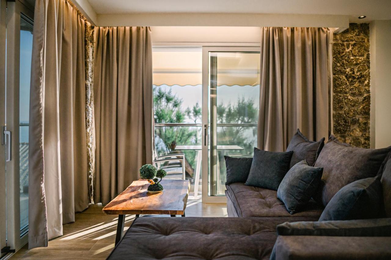 Holiday home Black Rocks Luxury Seafront