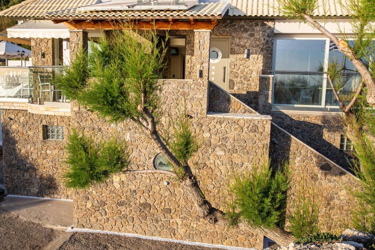 Black Rocks Luxury Seafront בית נופש אגיוס גורדיוס